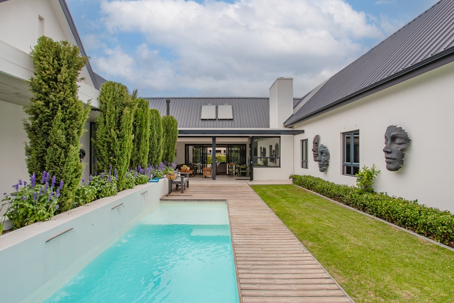 4 Bedroom Property for Sale in Val De Vie Estate Western Cape